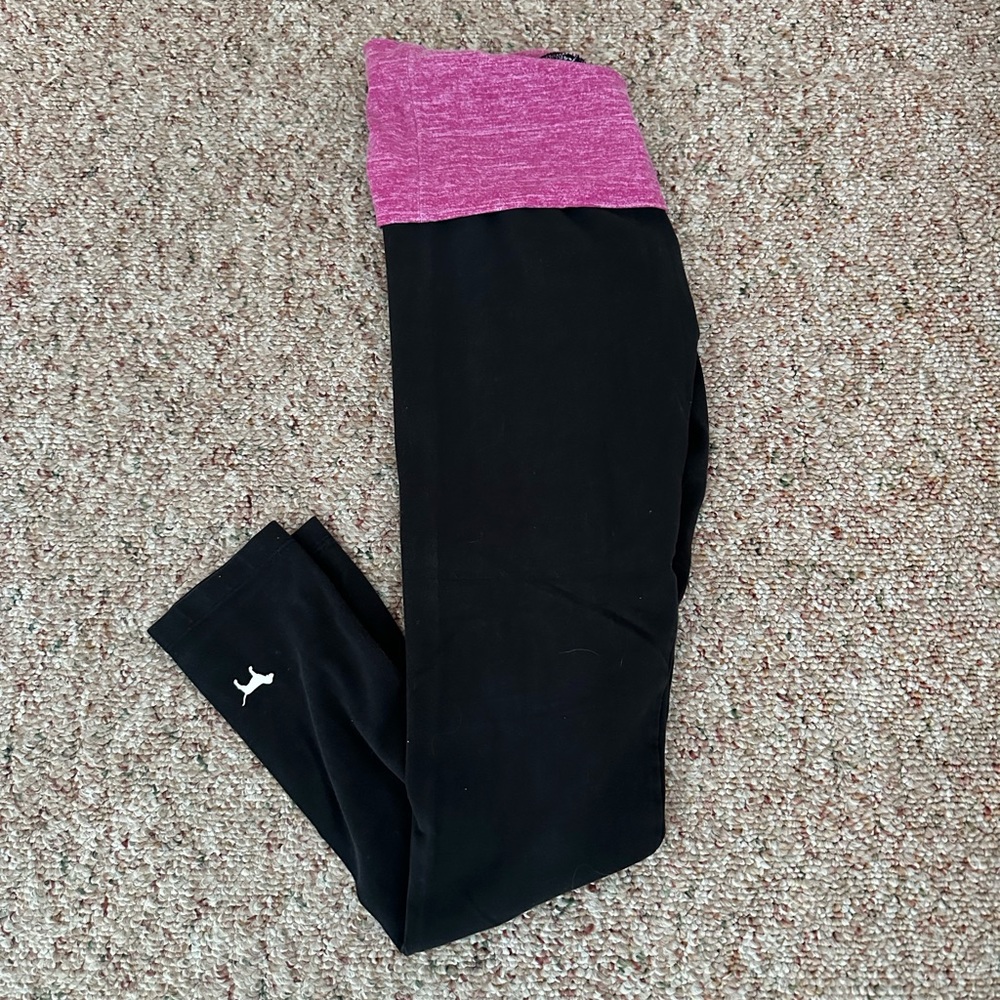 PINK yoga leggings